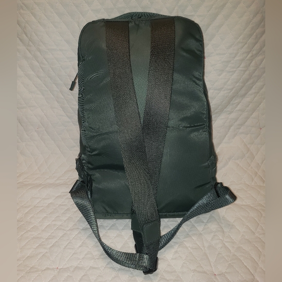 Lululemon Go Lightly Bag 12L - Picture 8 of 16